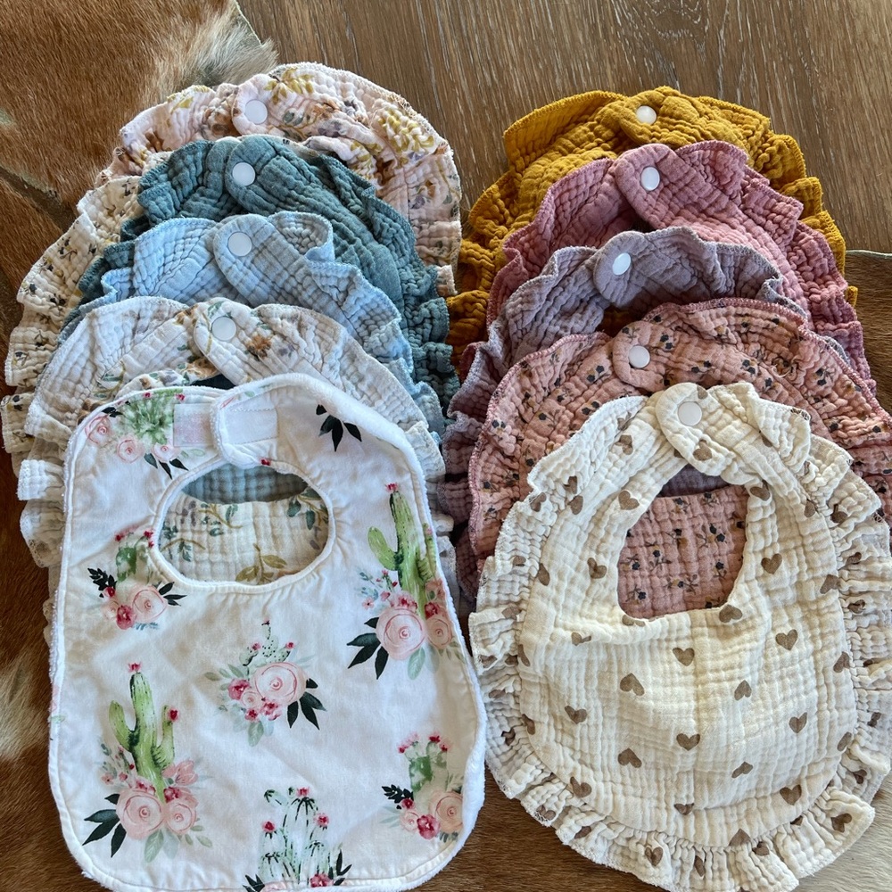 Baby Girls Floral & Neutral Muslin Bib Set - Soft Cotton (Multiple Colors)